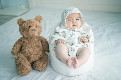 兰考宝宝吃不饱母乳的症状